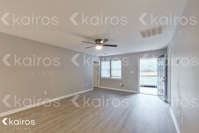 Building Photo - 301 Beaver Pointe Dr