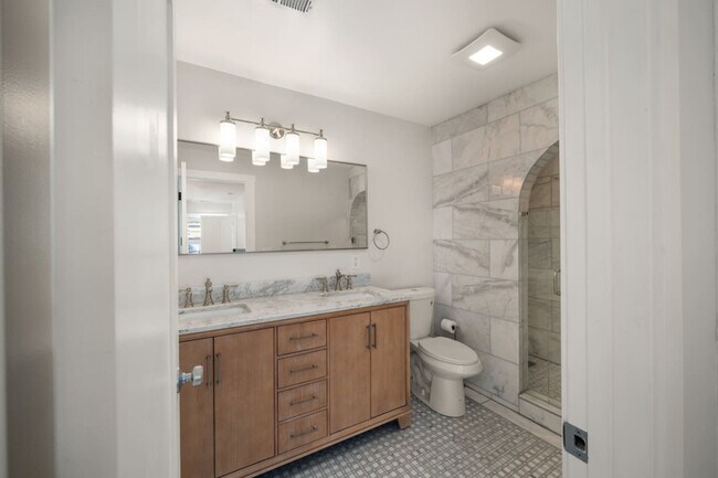 Building Photo - 1326 Broadway-SI FL3-ID1312458P