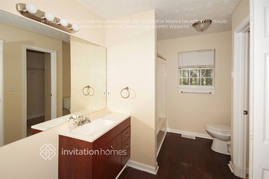 Building Photo - 15 Tracey Ln