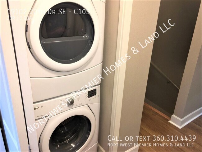 Building Photo - Silver Creek Crossing Condo