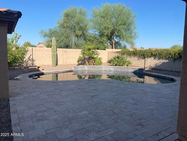 Building Photo - 4816 S Emery Cir