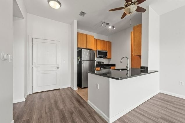 Building Photo - Penthouse 1BR Condo with 10’ Ceilings, Parking & Amenities in Watertown