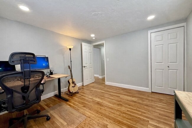 Building Photo - 70 Seminole Ave