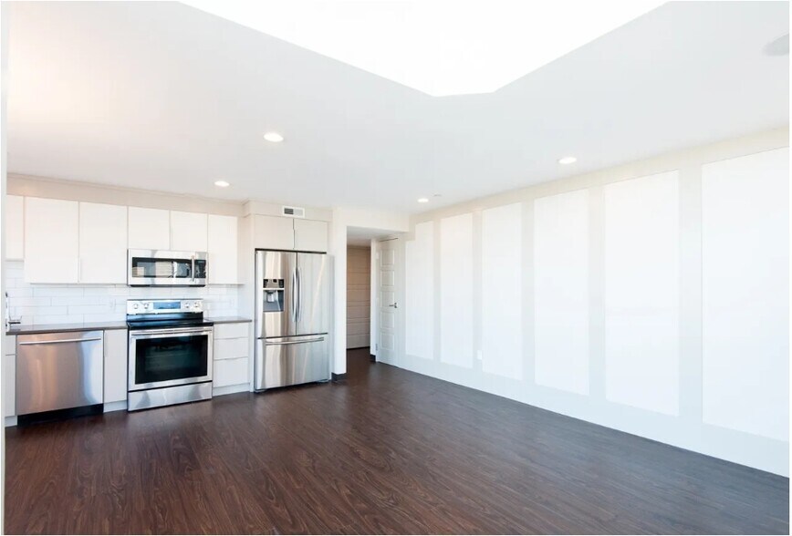 Building Photo - 11 Dorchester St