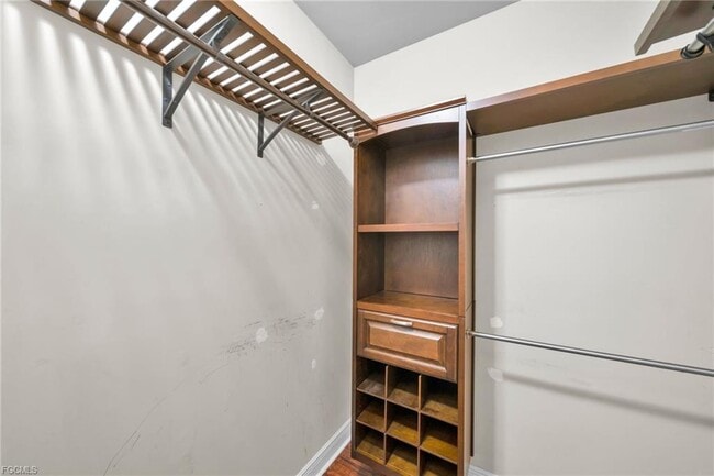 Building Photo - 3326 SW 8th St