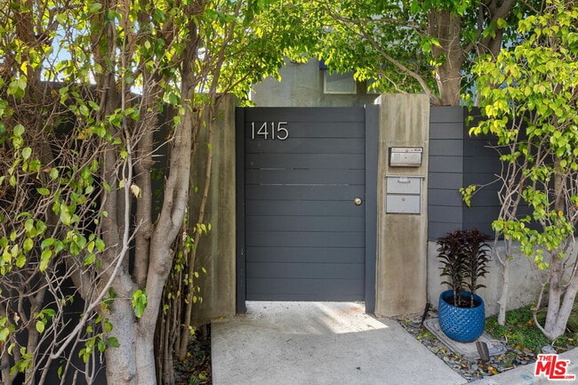 Building Photo - 1415 Summitridge Dr