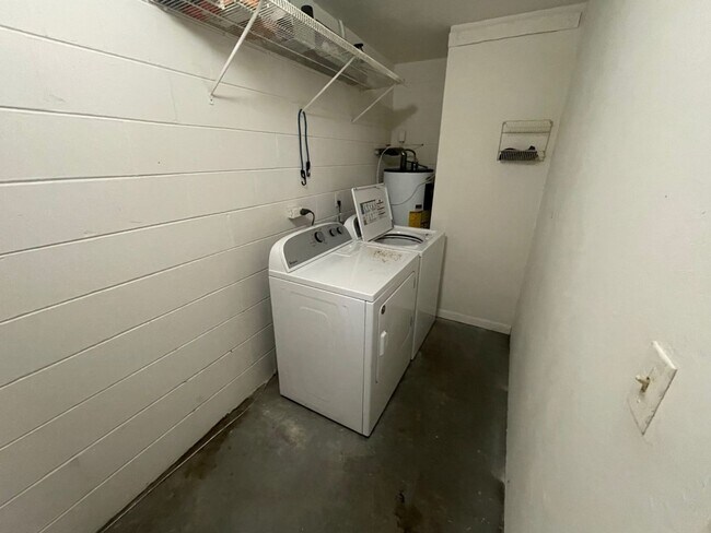 Building Photo - 2 bedroom 2 bath in Northwood Pines