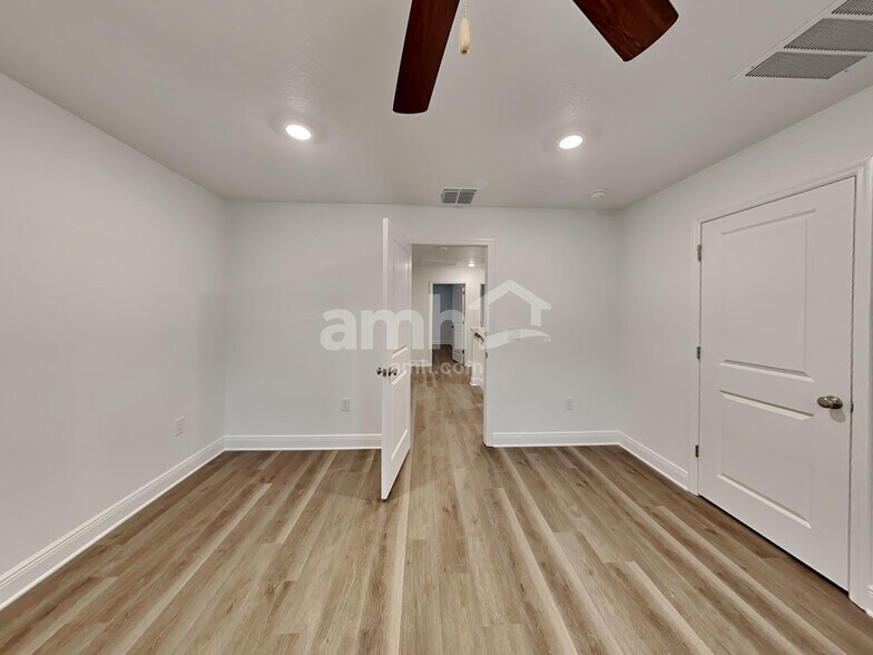 Building Photo - 6567 Atlantic Bch Ave