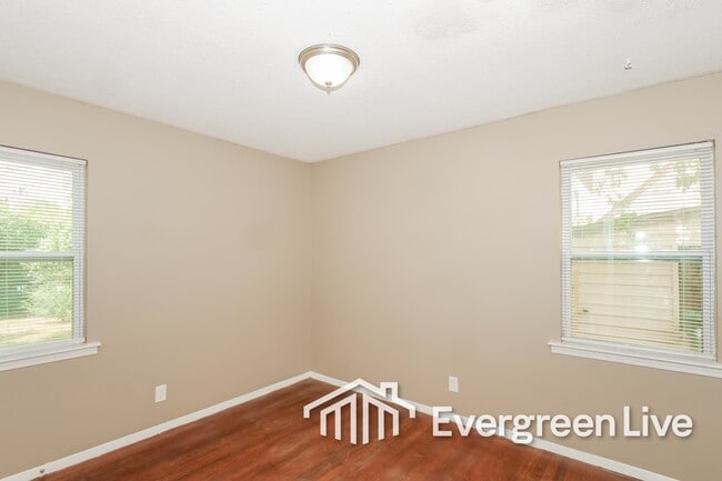 Building Photo - 8883 Whitworth St