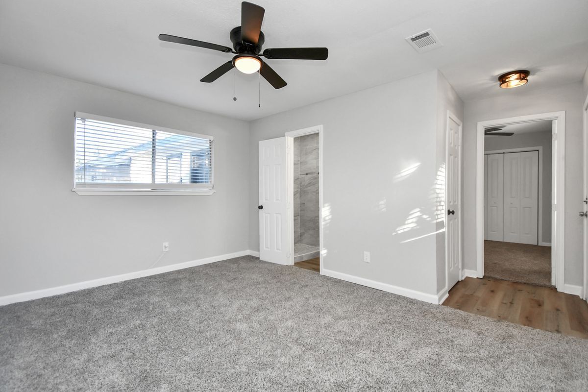 Building Photo - 428 De Haven St