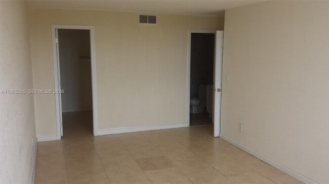 Building Photo - 492 NW 165th St