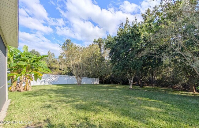 Building Photo - 129 Castlegate Ln