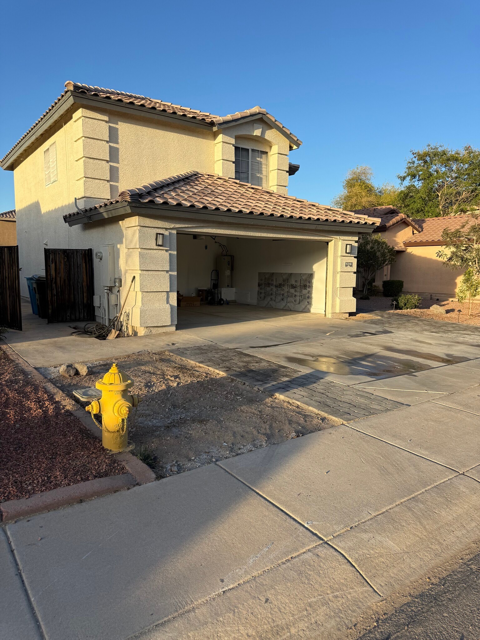 Building Photo - 11218 W Roma Ave