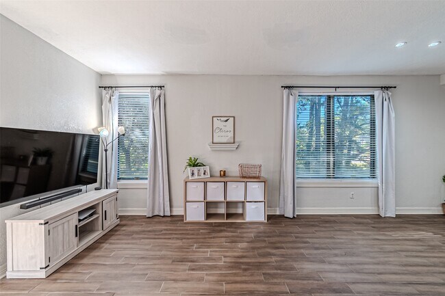 Building Photo - 15179 Kimberley Ct