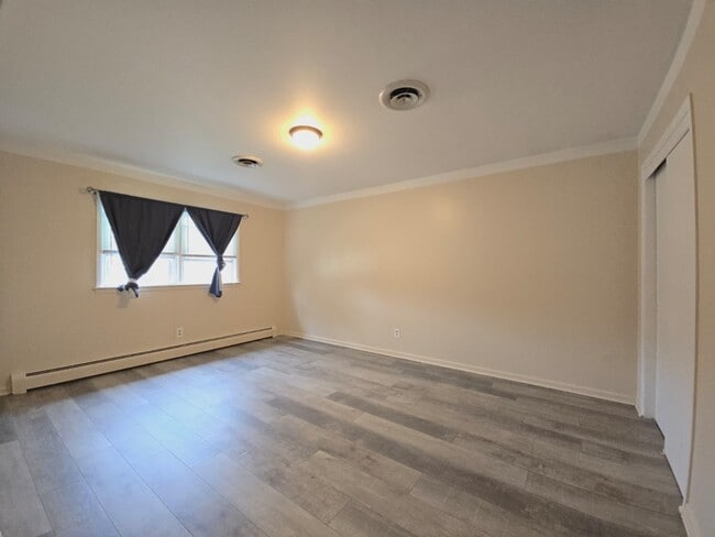 Building Photo - 1000 Avenue C