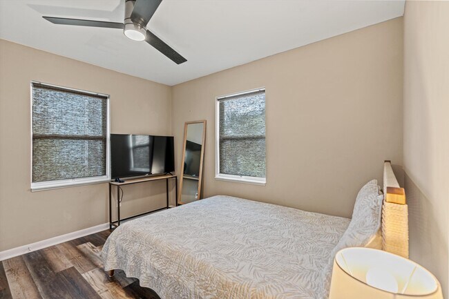 Building Photo - 9 3rd St