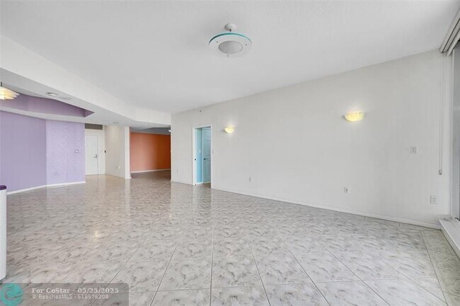 Building Photo - 6001 N Ocean Dr