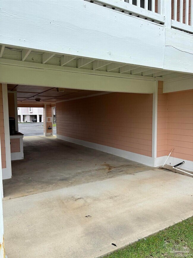 Building Photo - 16032 Innerarity Point Rd