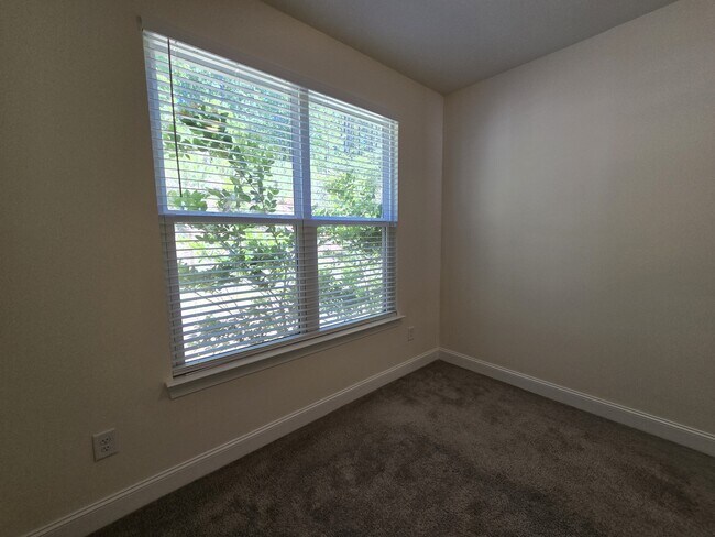 Building Photo - 421 Sailor Wy