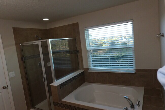 Building Photo - 14718 Fells Ln