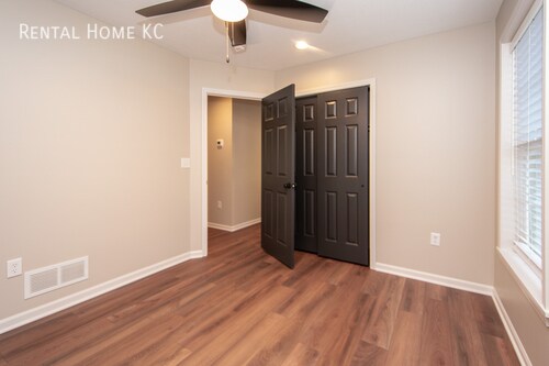 Building Photo - 7620 Robinson-
