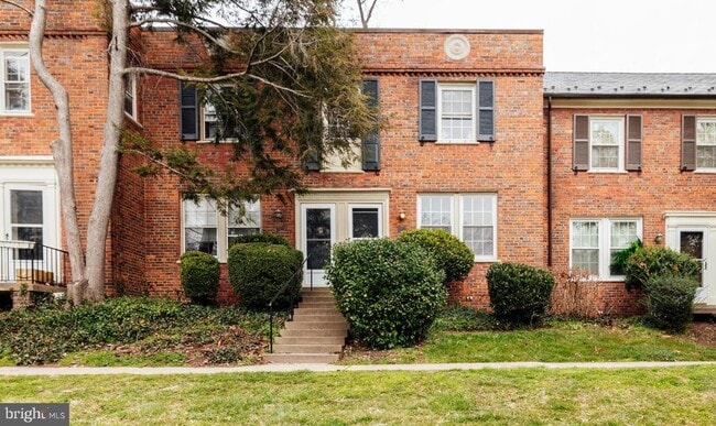 Building Photo - 1401 S Barton St