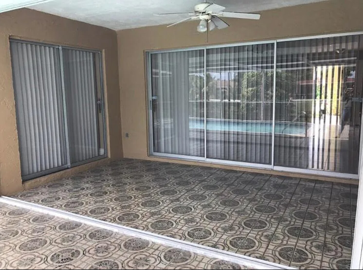 Building Photo - 2410 NW 87th Ln