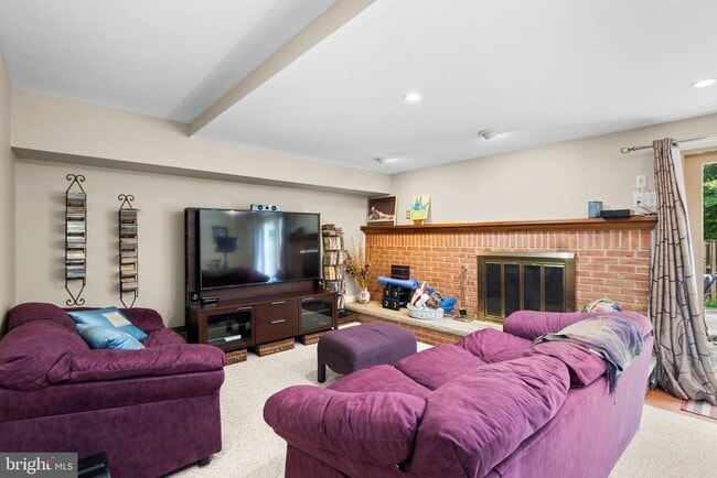 Building Photo - 9033 Blarney Stone Dr