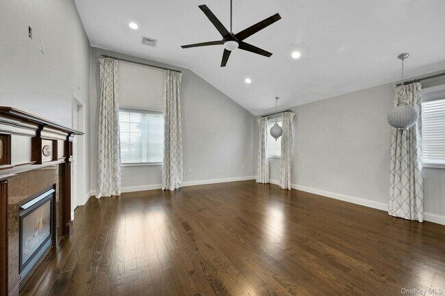 Building Photo - 47 Highland Ave