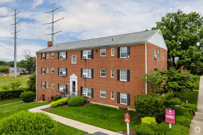 Building Photo - University City Apartments