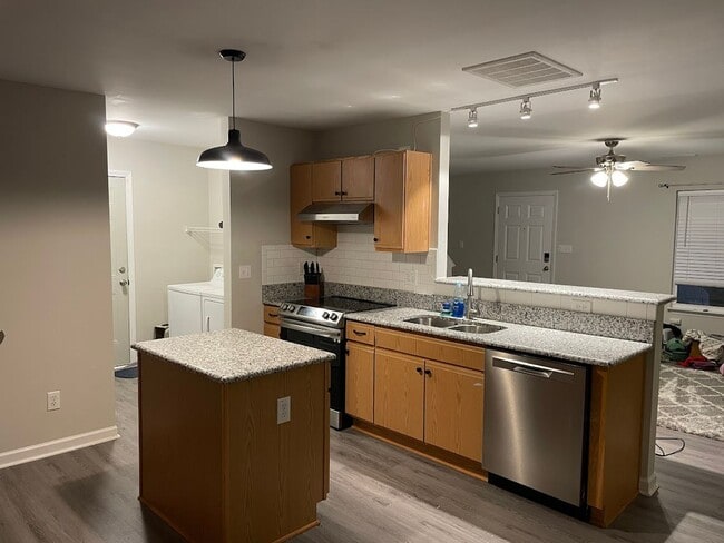 Building Photo - Comfortable 3BD, 2.5BA Raleigh Home with a 1-Car Attached Garage in an HOA Community with Amenities