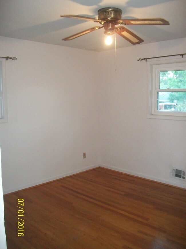 Building Photo - 2851 Wells Dr
