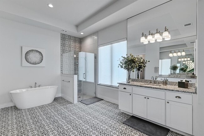 Building Photo - 4809 Serene Hills Dr