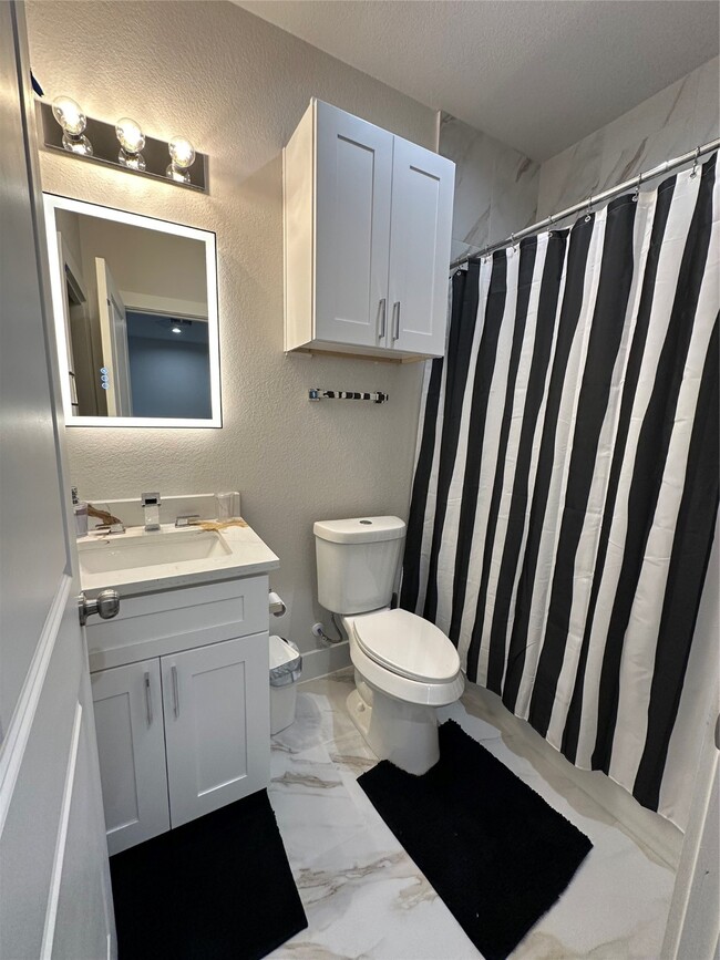 Building Photo - 4513 Reed Rd