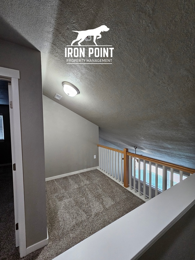 Building Photo - JE911