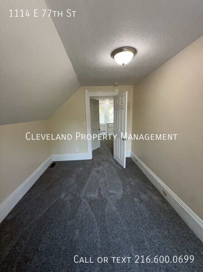 Building Photo - 1114 E 77th St