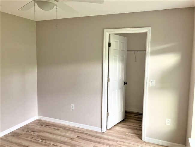 Building Photo - BEAUTIFUL! 2000 sq ft 3BR/2BA Home For Rent!