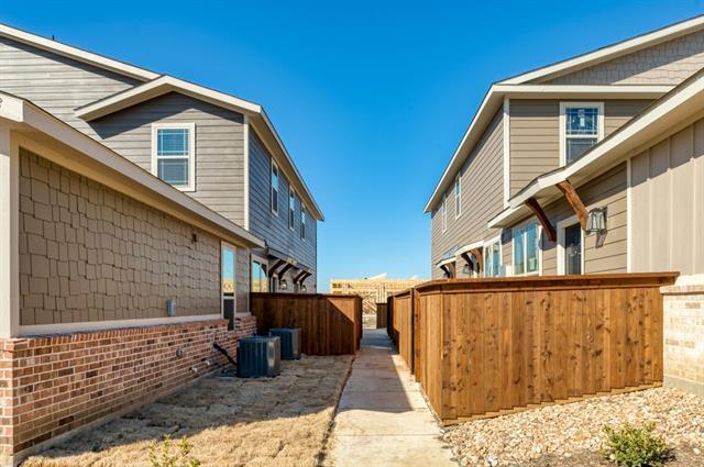 Building Photo - 721 Harvest Moon Dr