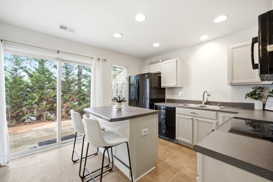 Building Photo - 6105 Warrior Avenue