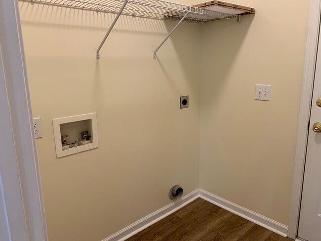 Building Photo - SPACIOUS HOME WITH DOWNSTAIRS PRIMARY BEDROOM AND BATH- LAKE WHEELER/ FARMER'S MARKET AREA