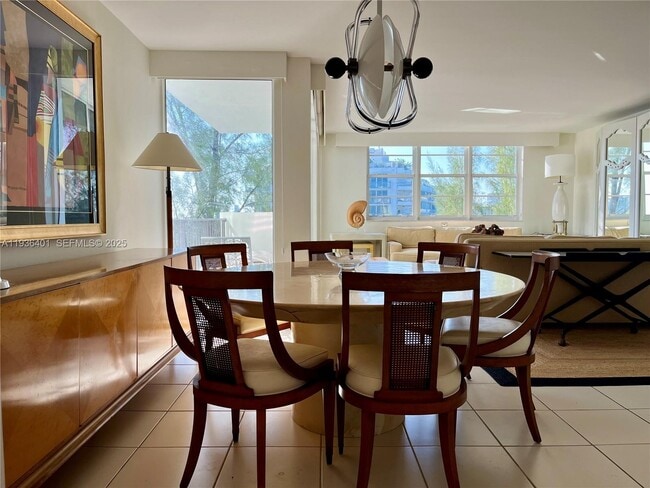 Building Photo - 9341 E Bay Harbor Dr