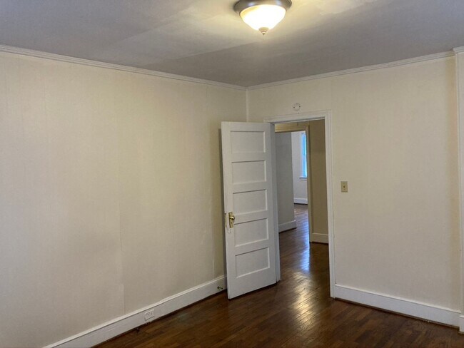 Building Photo - 2831 Burney Dr