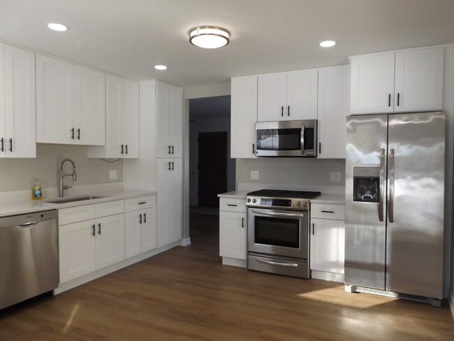 Building Photo - 2203 South St