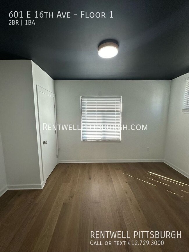 Building Photo - 2 Bedroom Apartment in Munhall