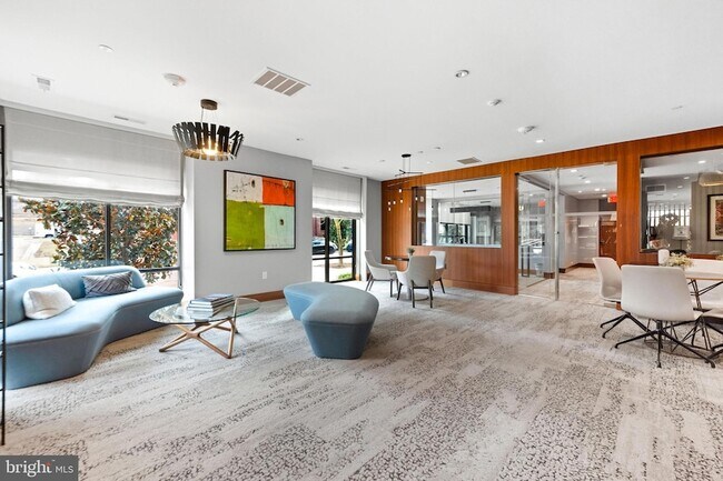 Building Photo - 145 Riverhaven Dr