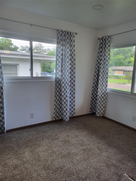 Building Photo - 550 Pent St