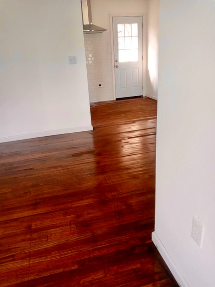 Building Photo - 1321 Whitley Dr