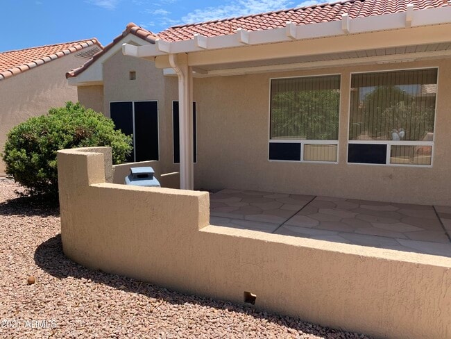 Building Photo - 15136 W Corral Dr