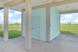 Building Photo - 747 Waypoint Dr