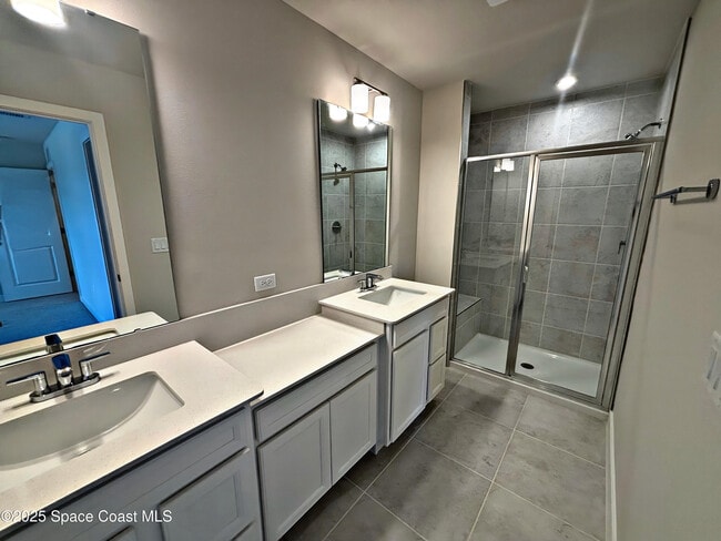 Building Photo - 1685 Kendall Pointe Pl